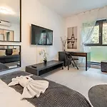Apartament 21 Bucureşti
