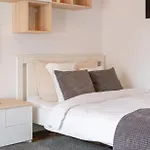 Apartament 21 *