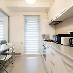 21 Apartament *