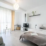 21 * Bucureşti