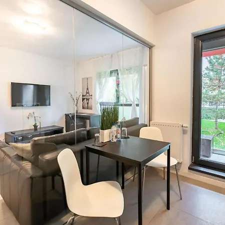 Apartman 21 *