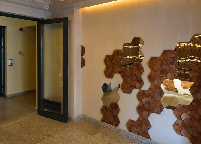 Apartment 21 *