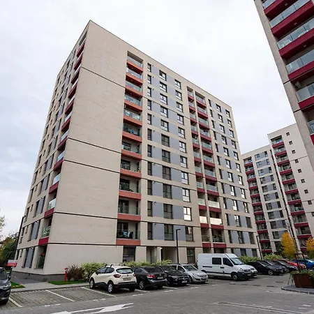 21 Apartment *